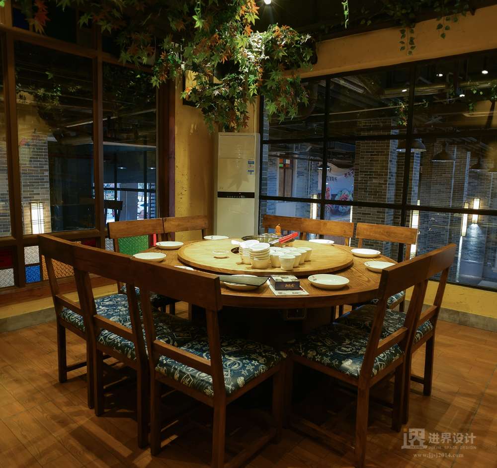 湘菜配上这样的餐厅风格让人大开眼界湘德龙