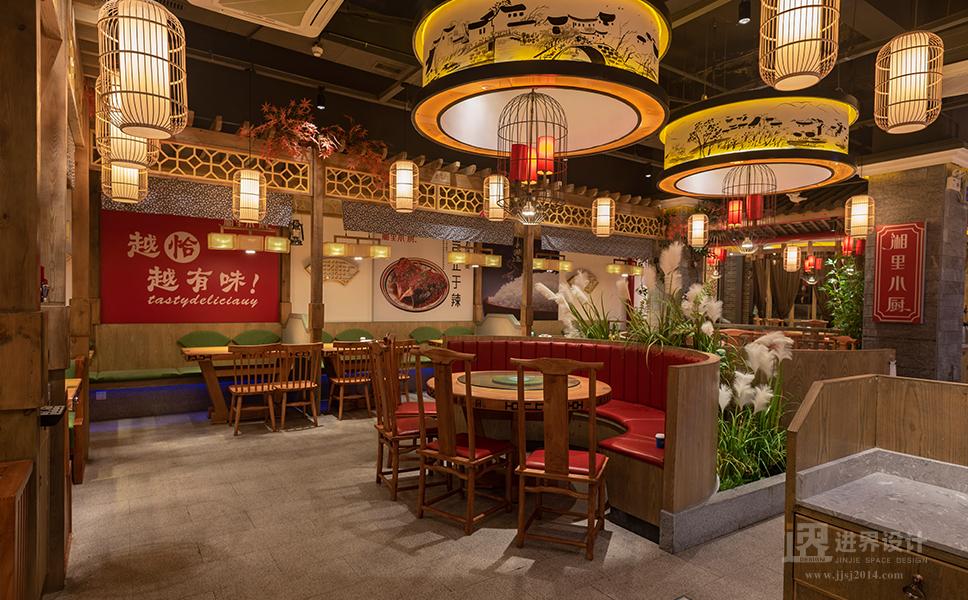 湘里小厨沙井店色彩斑斓的徽派风